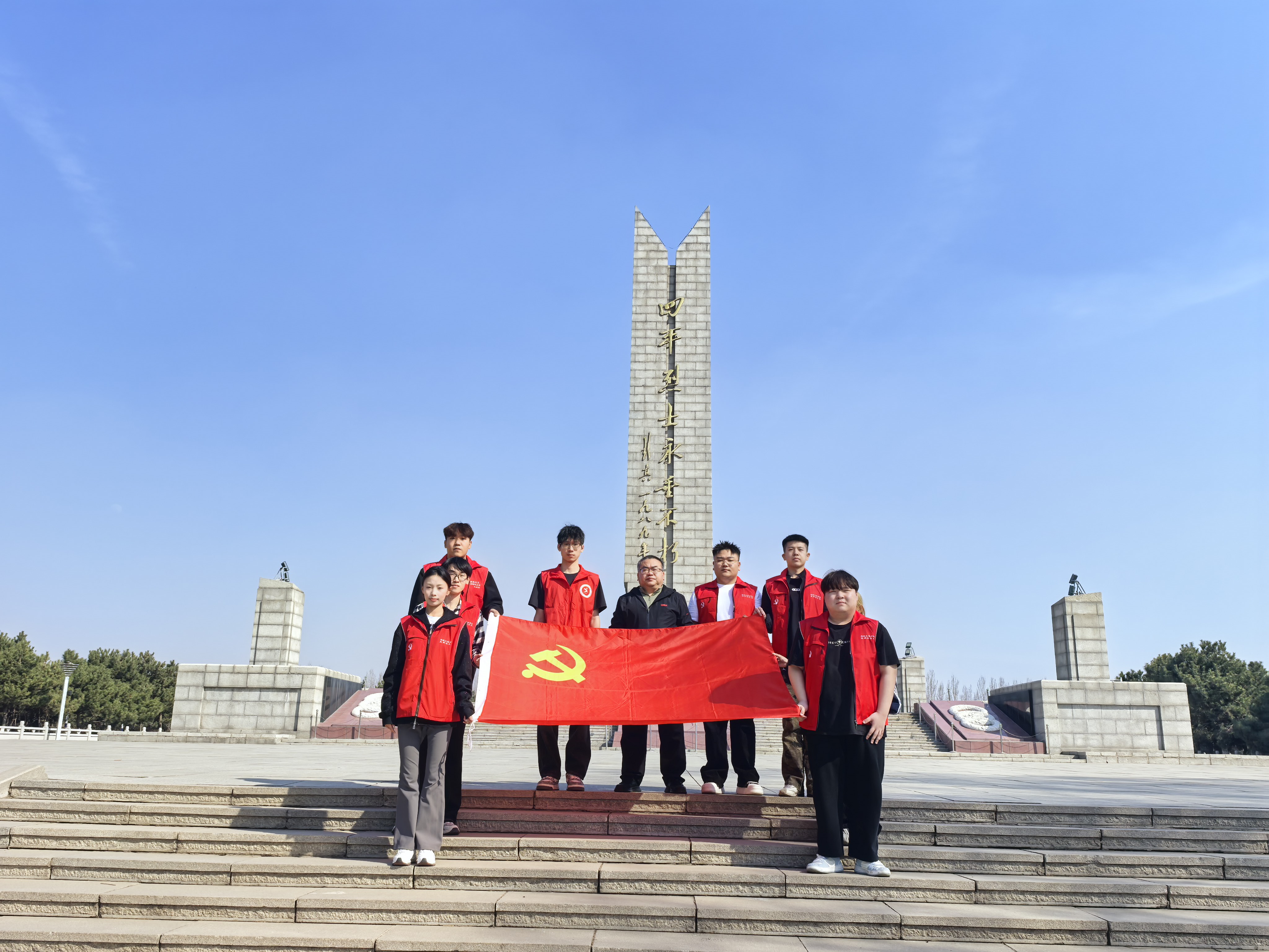 行走的思政课1.jpg 行走的思政课1.jpg